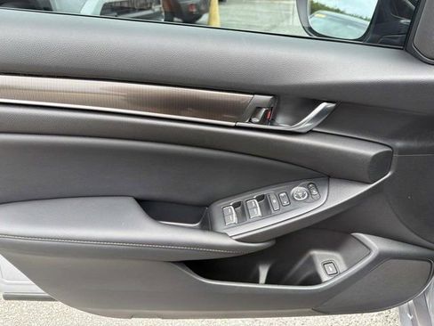 Used 2022 Honda Accord Sport image 7