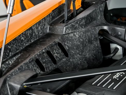 Used 2015 Lamborghini Huracan LP 610-4 image 18