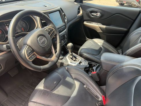 Used 2017 Jeep Cherokee Limited AWD/4WD image 11