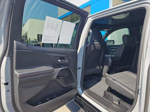 Used 2025 Chevrolet Silverado EV RST AWD/4WD image 19