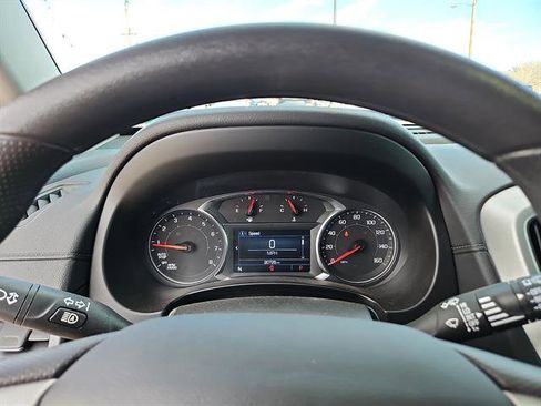 Used 2024 GMC Terrain SLE image 14