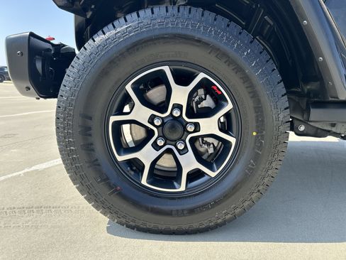 Used 2021 Jeep Wrangler Unlimited Rubicon AWD/4WD image 18