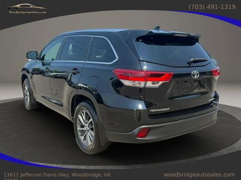Used 2017 Toyota Highlander XLE AWD/4WD image 6