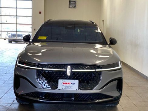 Used 2024 Lincoln Nautilus Reserve w/ Jet Appearance Package (87T) image 3