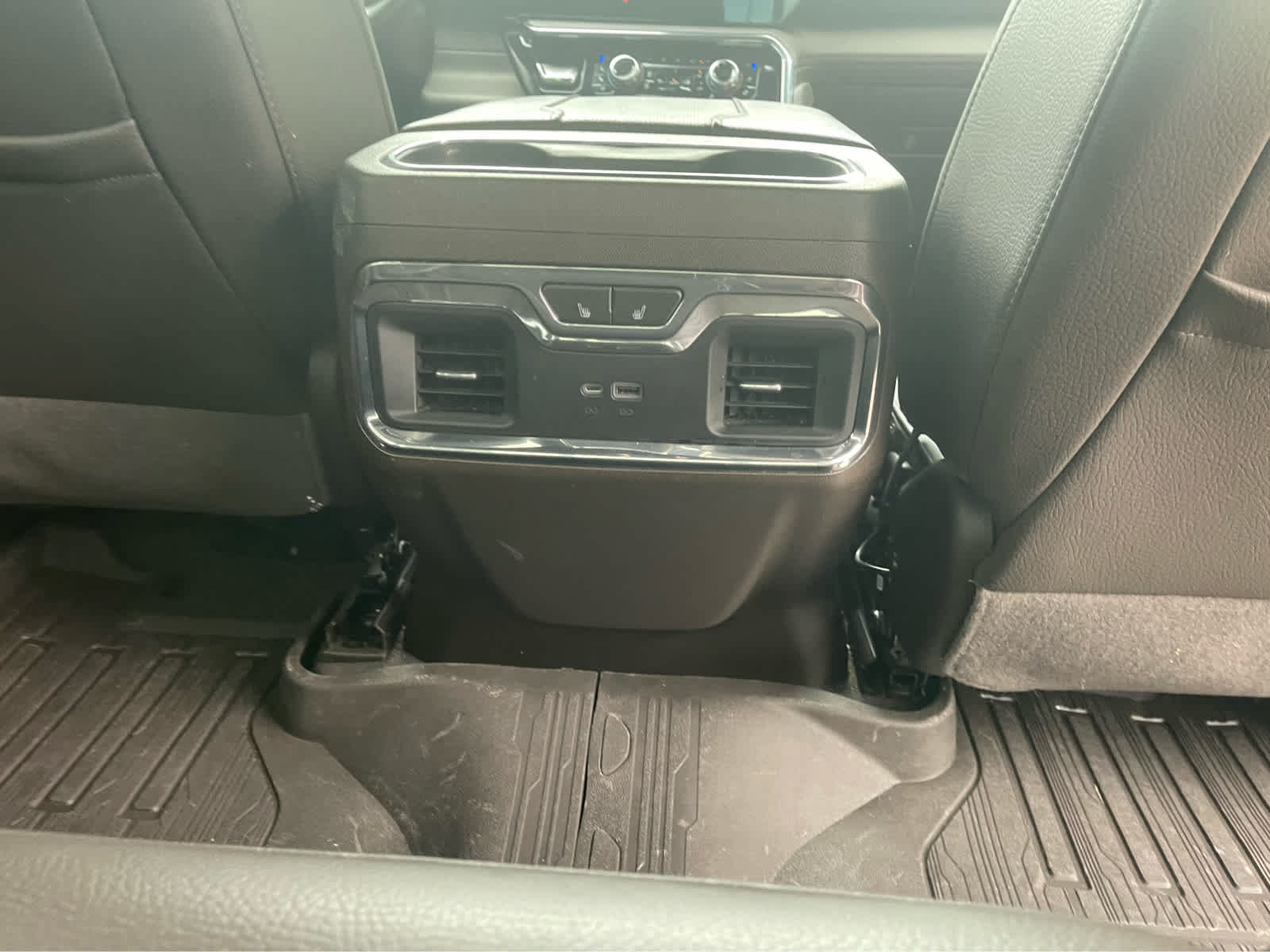 Used 2024 GMC Sierra 1500 Denali AWD/4WD image 25