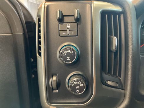 Used 2019 Chevrolet Silverado 1500 LT w/ All Star Edition image 13