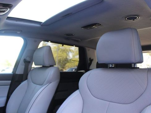Used 2025 Hyundai Palisade SEL FWD image 44