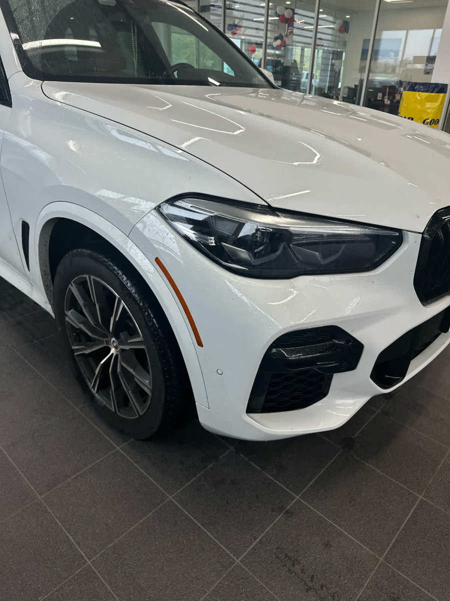 Used 2023 BMW X5 M50i w/ Climate Comfort Package AWD/4WD image 3