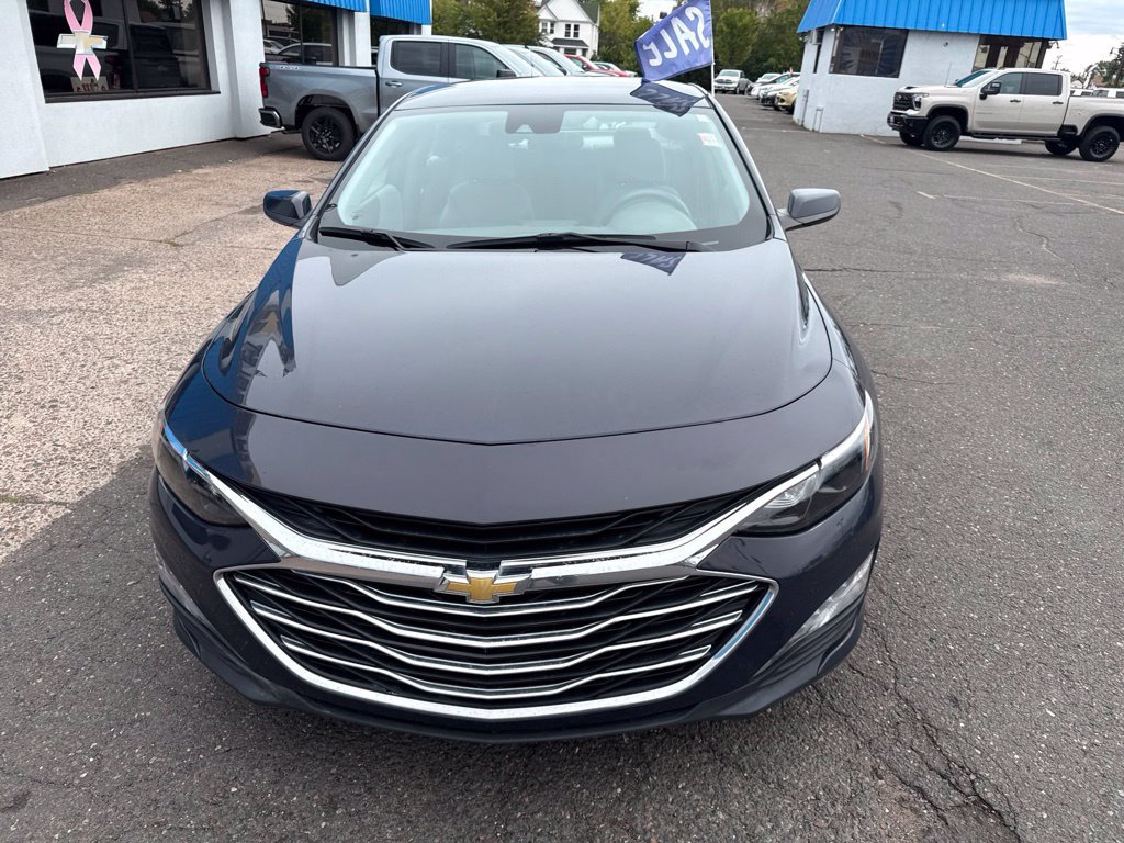 Used 2025 Chevrolet Malibu LT FWD image 3
