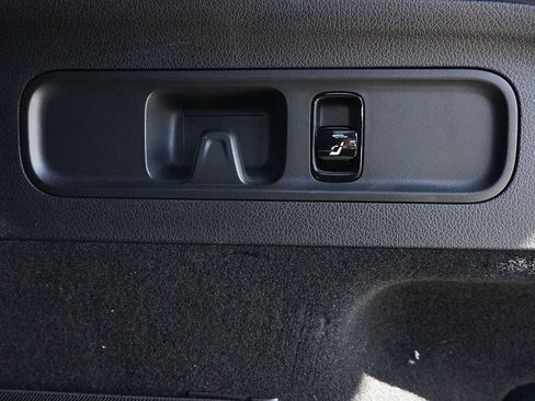 Used 2023 Mercedes-Benz GLC 300 4MATIC image 54