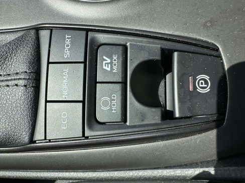 Certified 2022 Toyota Camry XSE w/ Navigation Upgrade Package image 27