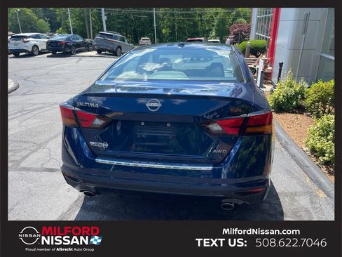 Certified 2023 Nissan Altima 2.5 SR w/ SR Premium Package AWD/4WD image 4