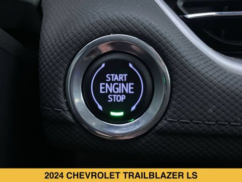 Certified 2024 Chevrolet TrailBlazer LS w/ LS Convenience Package FWD image 8