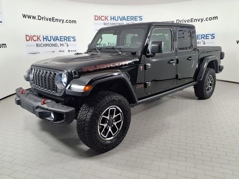 Used 2025 Jeep Gladiator Rubicon AWD/4WD image 1
