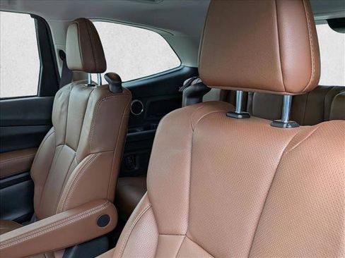 Used 2023 Subaru Ascent Touring AWD/4WD image 17