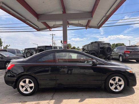 Used 2010 Honda Civic LX image 5
