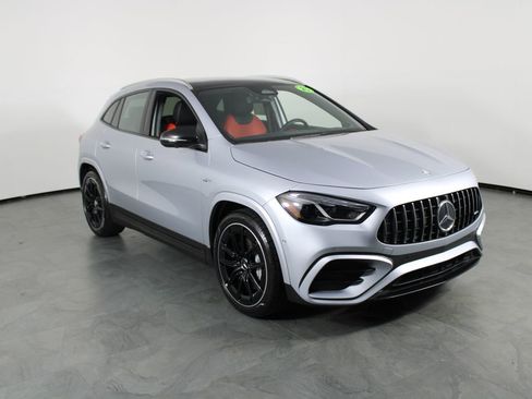 Used 2025 Mercedes-Benz GLA 35 AMG 4MATIC image 4