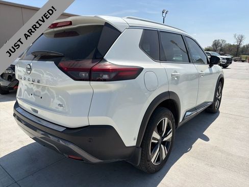 Certified 2023 Nissan Rogue SL w/ SL Premium Package image 5