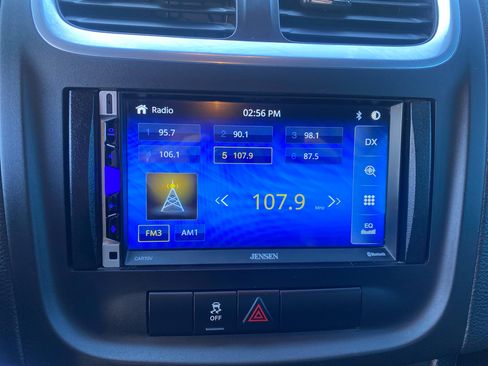 Used 2013 Dodge Avenger SE image 15