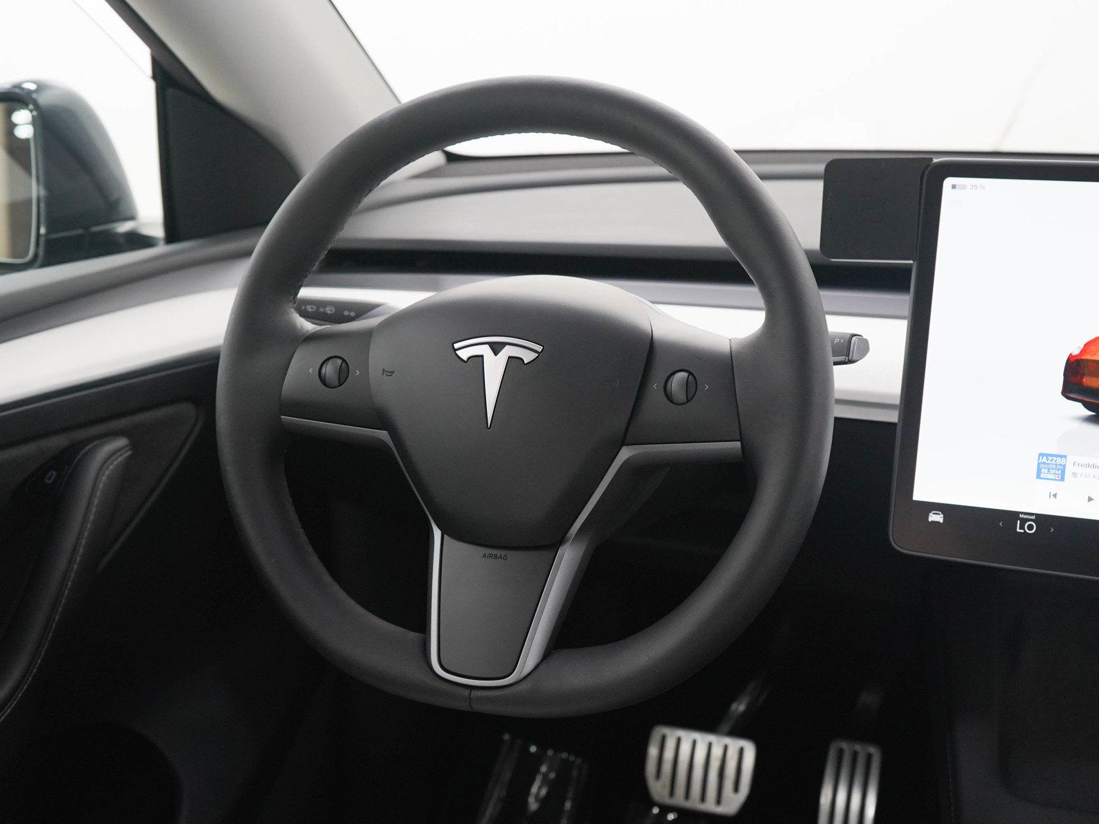 Used 2023 Tesla Model Y Performance AWD/4WD image 14