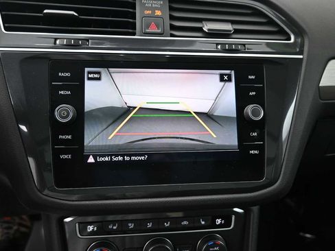 Used 2020 Volkswagen Tiguan SEL AWD/4WD image 8