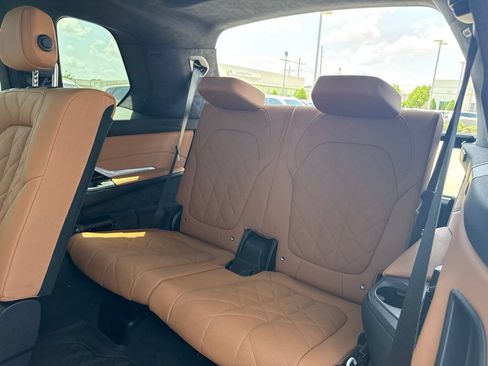 Certified 2024 BMW X7 xDrive40i w/ M Sport Package AWD/4WD image 25