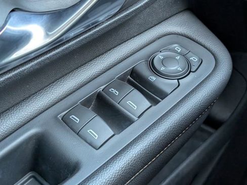 Used 2019 GMC Terrain SLE w/ Driver Convenience Package image 26