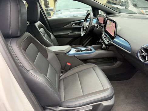 Used 2024 Chevrolet Equinox EV LT FWD image 22