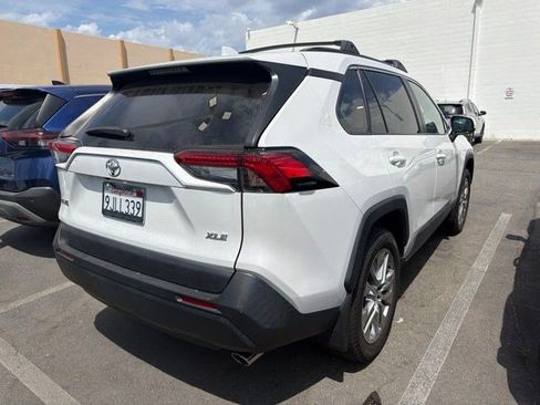 Used 2023 Toyota RAV4 XLE Premium FWD image 10