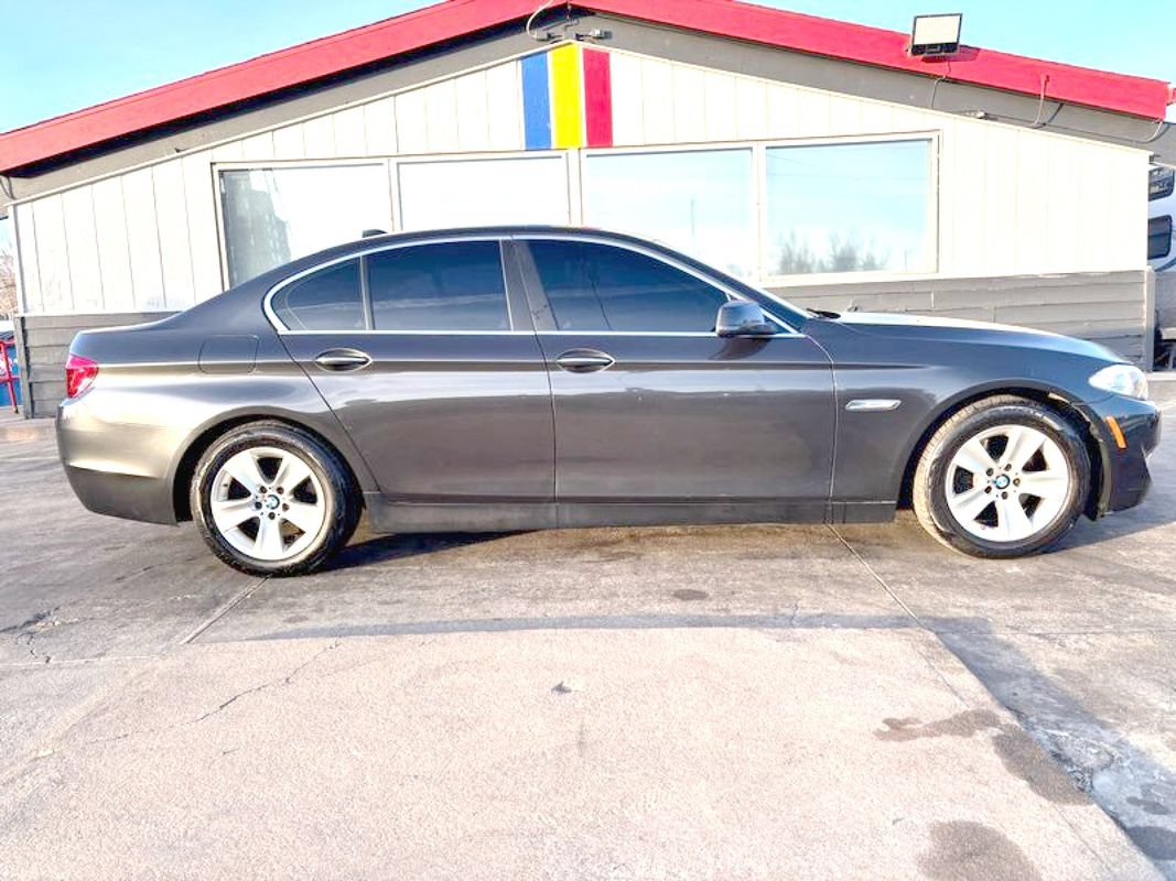 Used 2013 BMW 528i xDrive Sedan AWD/4WD image 2