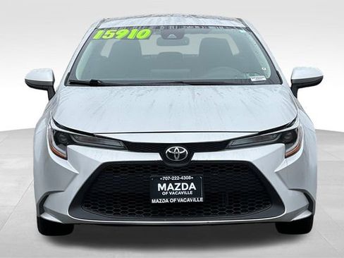 Used 2021 Toyota Corolla LE image 9