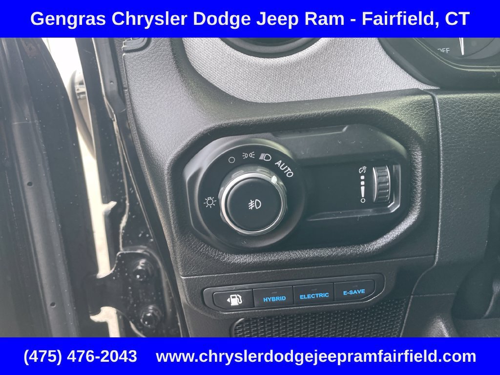 Used 2024 Jeep Wrangler Unlimited w/ Convenience Group AWD/4WD image 52