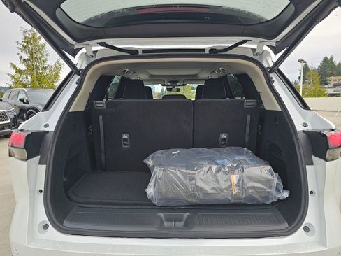 New 2026 INFINITI QX60 Luxe w/ Family Package image 25