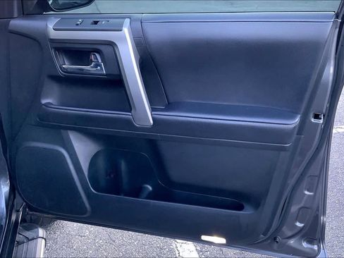 Used 2022 Toyota 4Runner SR5 Premium image 22