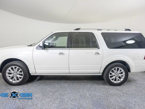 Used 2017 Ford Expedition EL Limited w/ Equipment Group 301A AWD/4WD image 4