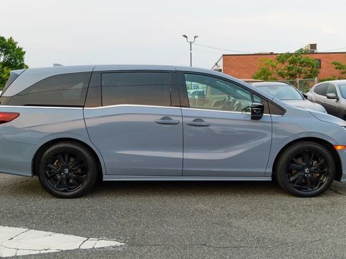 Used 2023 Honda Odyssey Sport image 8