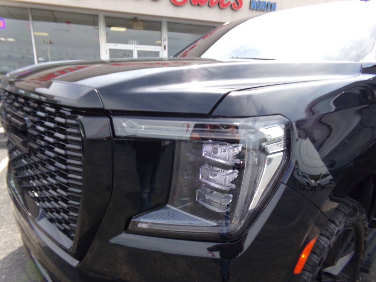 Used 2021 GMC Yukon Denali w/ Denali Ultimate Package AWD/4WD image 54