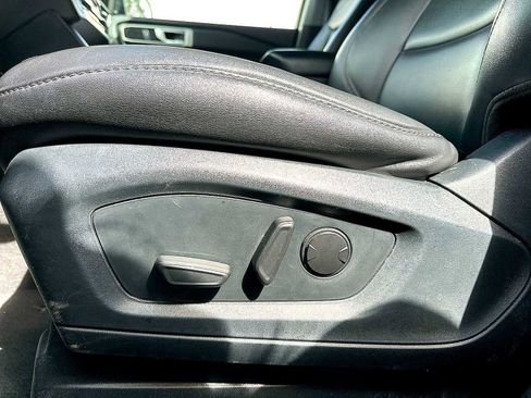 Used 2023 Ford Explorer XLT w/ Equipment Group 202A image 14