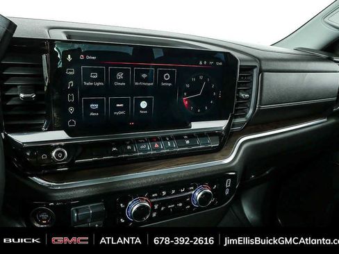 Used 2025 GMC Sierra 1500 SLT AWD/4WD image 12