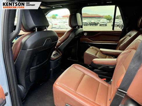 Used 2025 Lincoln Navigator Reserve AWD/4WD image 29