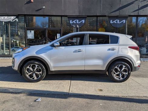 Used 2020 Kia Sportage LX image 10