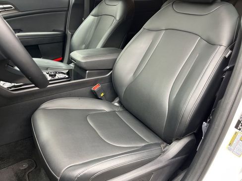 Used 2024 Kia Sportage EX FWD image 20