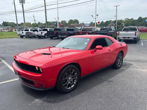Used 2018 Dodge Challenger GT w/ Driver Convenience Group AWD/4WD image 10