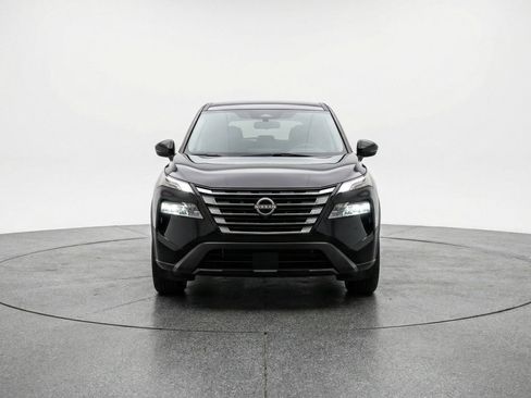 Used 2025 Nissan Rogue SV AWD/4WD image 2