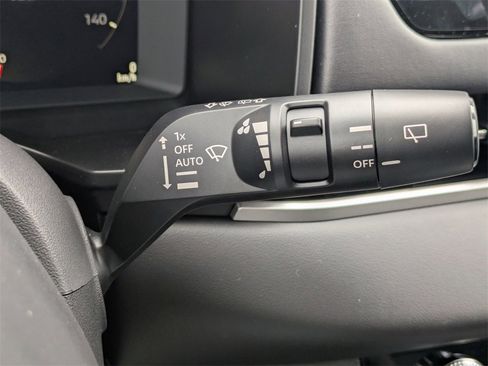 New 2025 Mitsubishi Outlander SE image 30