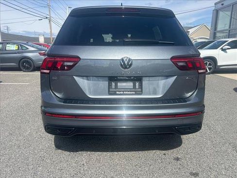Certified 2023 Volkswagen Tiguan SE R-Line AWD/4WD image 6