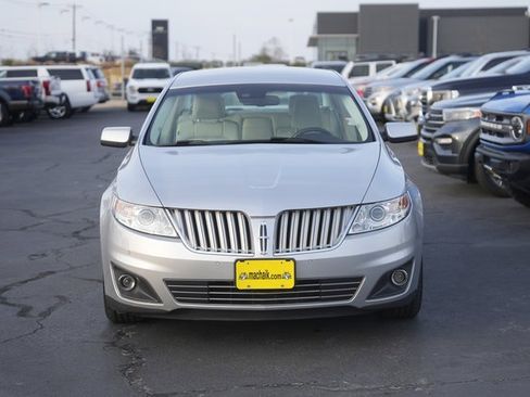 Used 2009 Lincoln MKS image 3