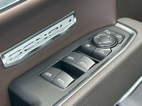 New 2026 GMC Sierra 1500 Denali w/ Technology Package AWD/4WD image 23