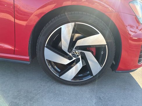Used 2015 Volkswagen GTI SE image 5