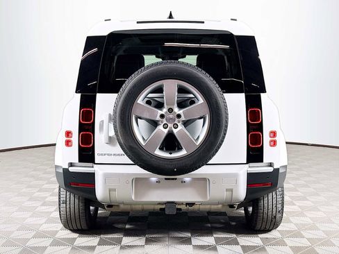 Used 2025 Land Rover Defender 110 S image 6